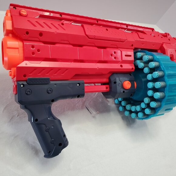 XShot Cool Striker Red Fortress Blaster Gun w/39 Darts - Picture 7 of 7